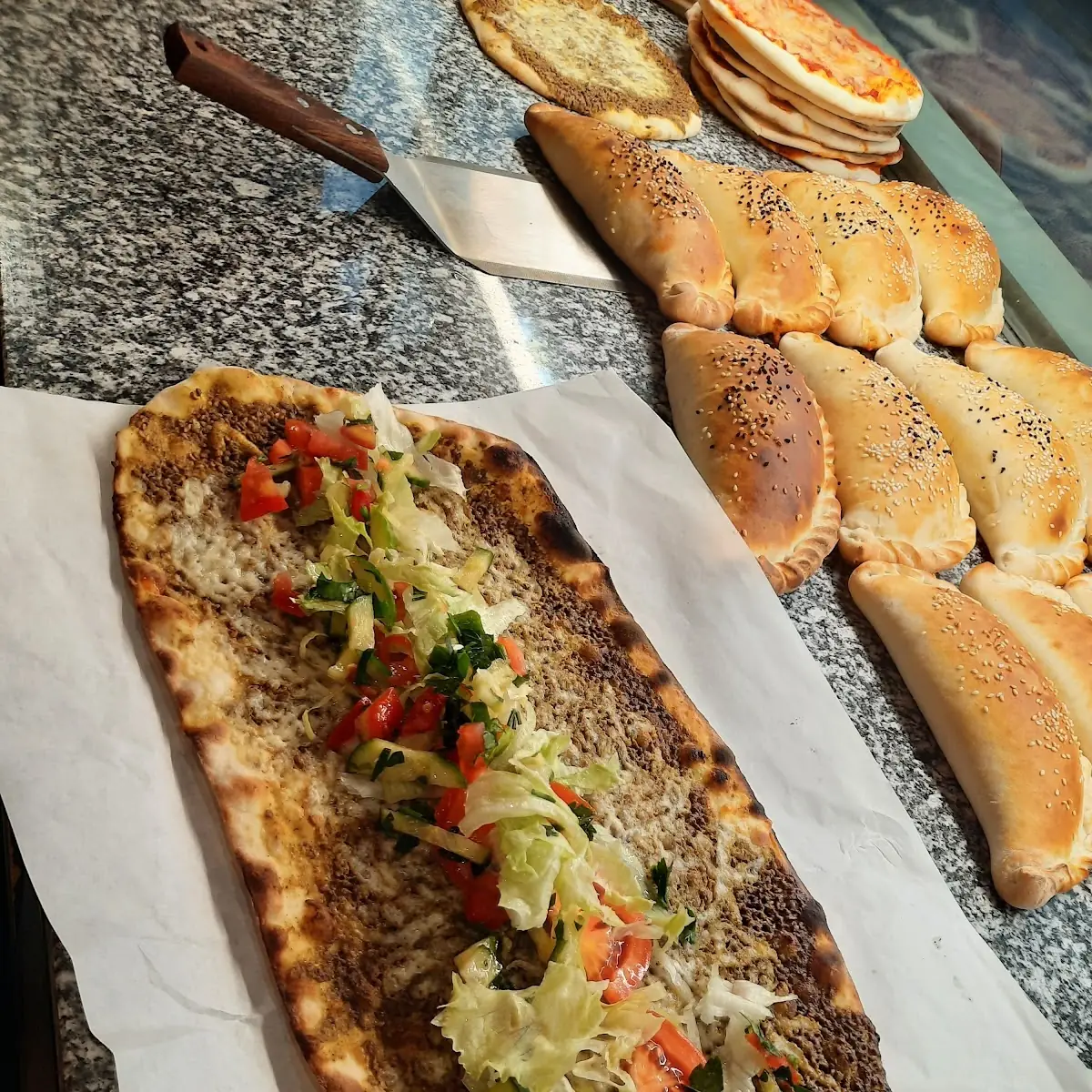 زعتر مشروحه معا خضره